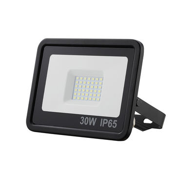 Sistema de iluminação LED exterior com material de alumínio de expansão de calor e faixa de tensão 100-305V 50/60Hz
